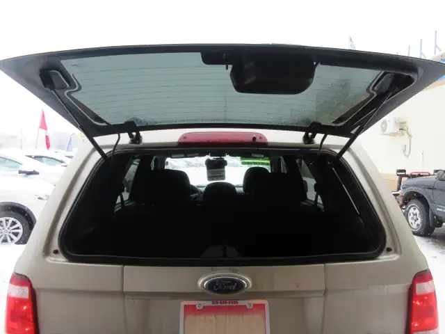 2010 Ford Escape XLT - Photo 14