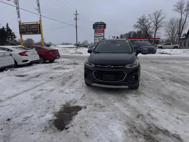 2019 Chevrolet Trax AWD 4dr LT - Photo 2