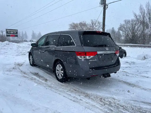 2016 Honda Odyssey EX with Rear Entertainment System - Photo 7
