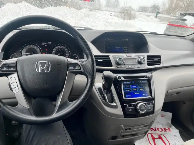 2016 Honda Odyssey EX with Rear Entertainment System - Photo 9