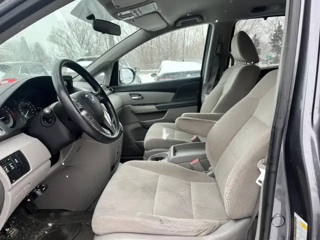 2016 Honda Odyssey EX with Rear Entertainment System - Photo 10