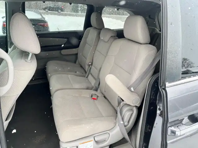 2016 Honda Odyssey EX with Rear Entertainment System - Photo 12