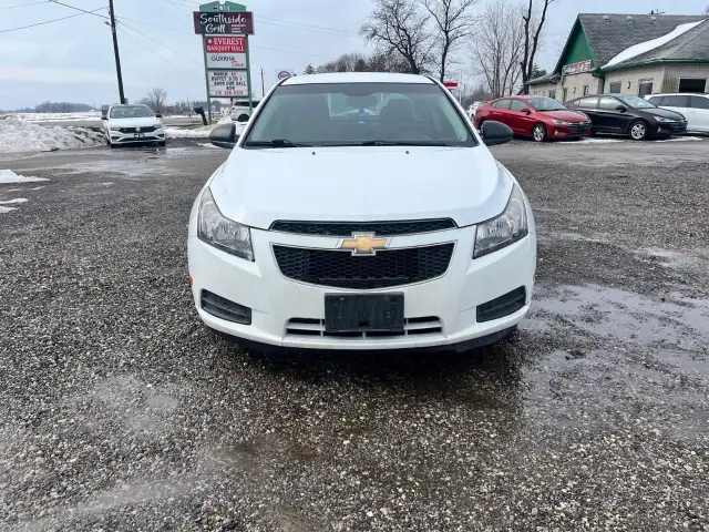 2014 Chevrolet Cruze 4dr Sdn 2LS - Photo 3