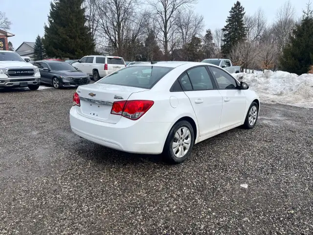 2014 Chevrolet Cruze 4dr Sdn 2LS - Photo 6
