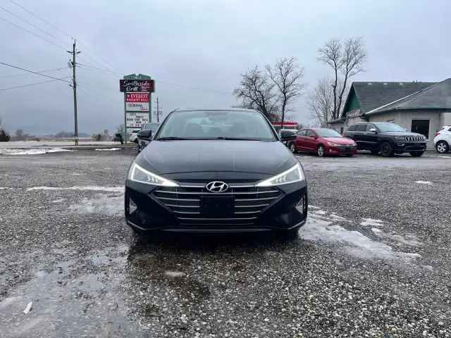 2020 Hyundai Elantra Preferred w/Sun & Safety Package IVT - Photo 2