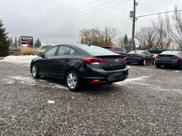 2020 Hyundai Elantra Preferred w/Sun & Safety Package IVT - Photo 7
