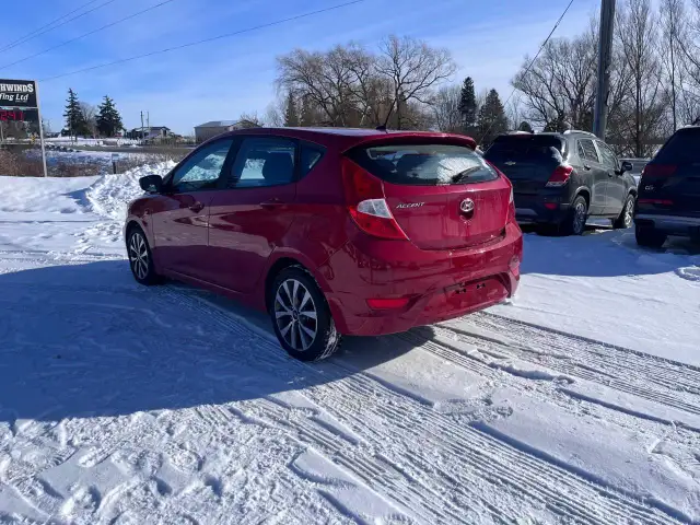 2017 Hyundai Accent 5DR HB AUTO SE - Photo 5