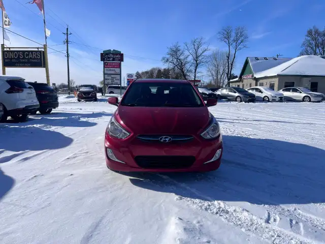 2017 Hyundai Accent 5DR HB AUTO SE - Photo 8