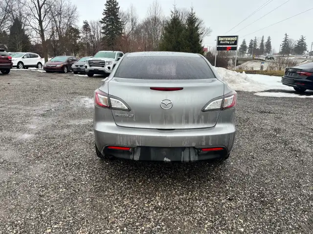 2011 Mazda Mazda3 - Photo 4