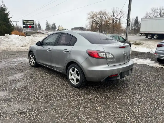 2011 Mazda Mazda3 - Photo 8