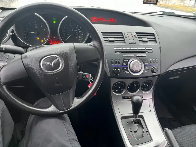 2011 Mazda Mazda3 - Photo 9