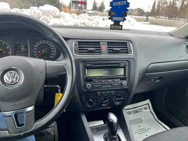 2014 Volkswagen Jetta Sedan 4dr 2.0L Auto Trendline - Photo 10
