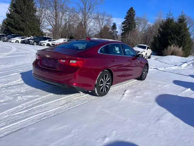 2018 Chevrolet Malibu 4dr Sdn LT w/1LT - Photo 3