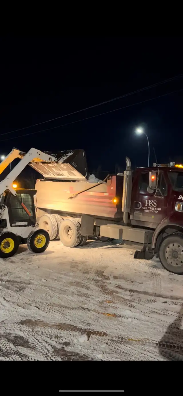 SNOW HAULING DUMP TRUCK