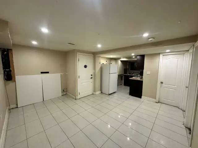 Immediately Available 2 Bedrooms Basement near Bramalea City Cen - Photo 2