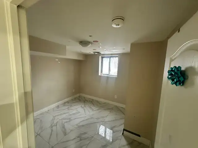 Immediately Available 2 Bedrooms Basement near Bramalea City Cen - Photo 6