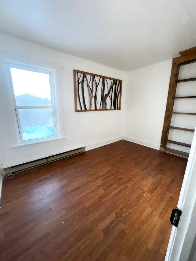 6 Bedroom with Office In Ptbo! All inclusive! - Photo 3