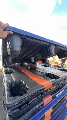 Plastic Pallets - Photo 3