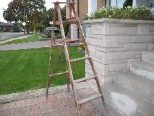 6 Foot Wooden Ladder - Photo 2