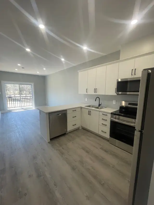 Accessible One Bedroom Plus Den - Photo 3