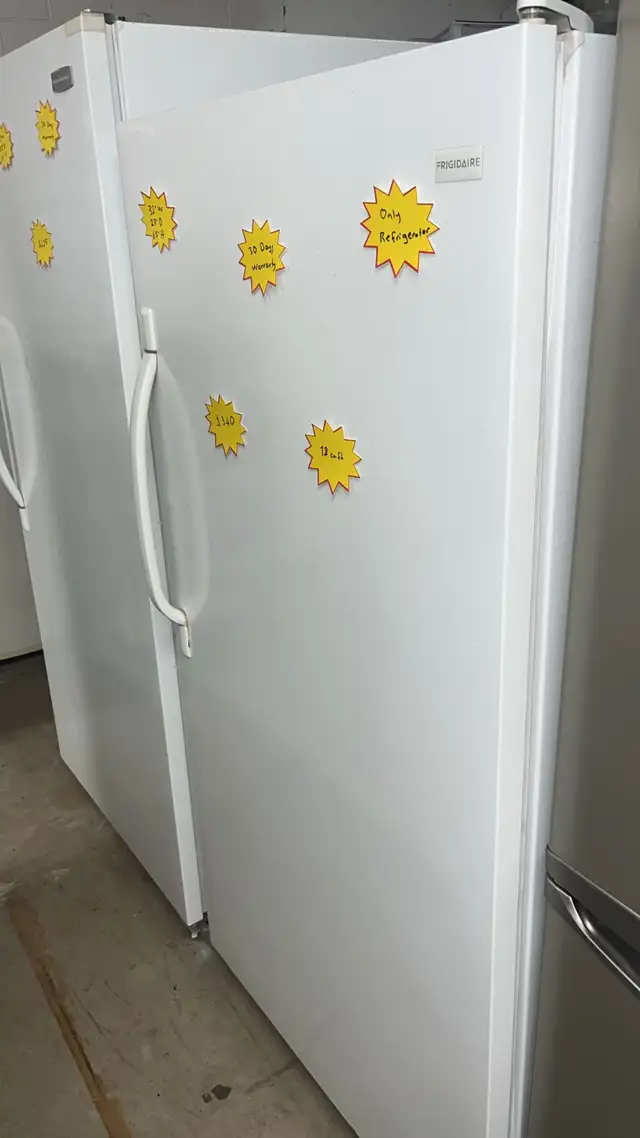 Frigidaire Only Refrigerator 32 W"-18 ft.³ Fully Tested  30 - Photo 3