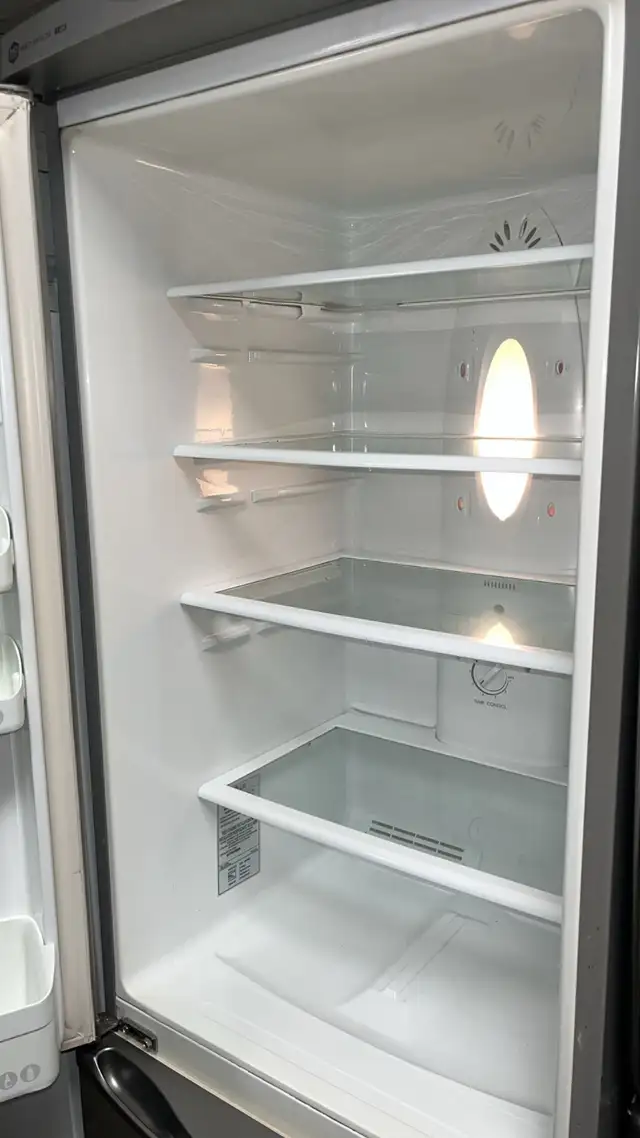Lg 24" Apartment Size Tall Refrigerator Fully Tested  30-Day - Photo 3