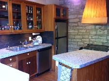 Queen's Med/Law/Grad students - 4 Bedroom house for rentBeauti - Photo 3