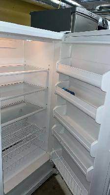 Frigidaire Only Refrigerator 32 W"-18 ft.³ Fully Tested  30 - Photo 6