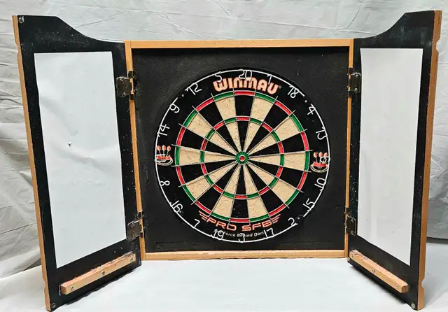 Winmau Pro SFB Official Size 18' Dartboard Wooden Cabinet