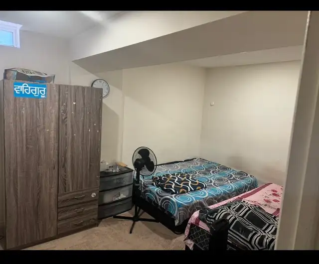 one bedroom basement - Photo 2
