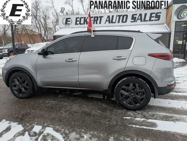 2021 Kia Sportage EX S WITH A PANORAMIC SUNROOF!