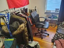 Room Available - Photo 4