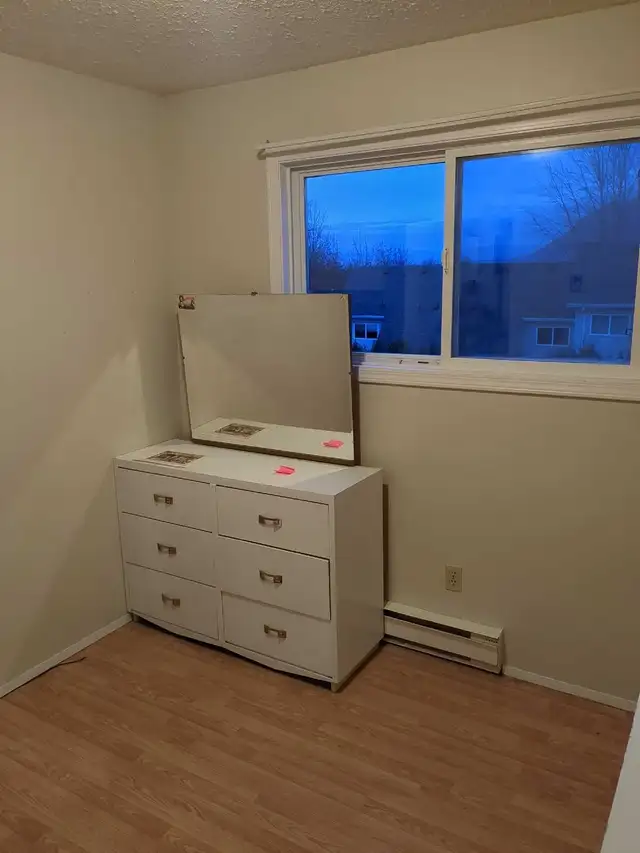 Room for rent - Photo 9