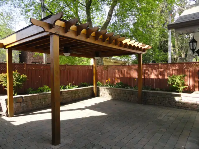 Bright and Spacious Garden Suite - Photo 2