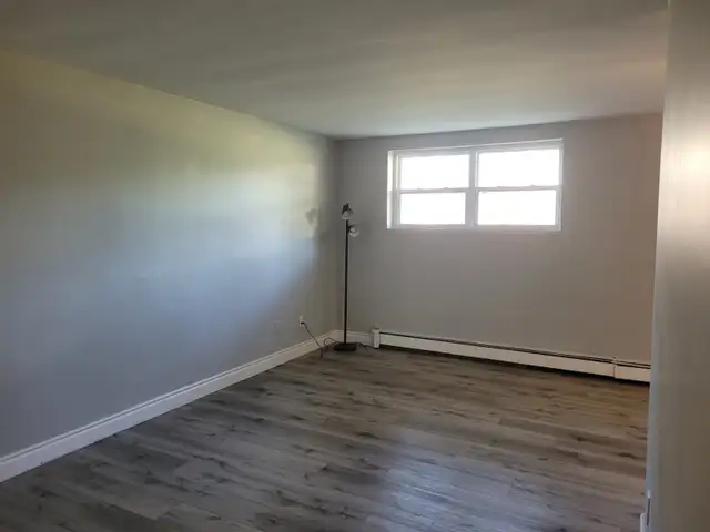 FOR RENT - 2 BEDROOM ALL INCLUSIVE - Photo 4