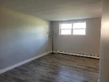 FOR RENT - 2 BEDROOM ALL INCLUSIVE - Photo 4