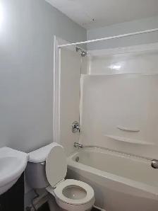 FOR RENT - 2 BEDROOM ALL INCLUSIVE - Photo 6