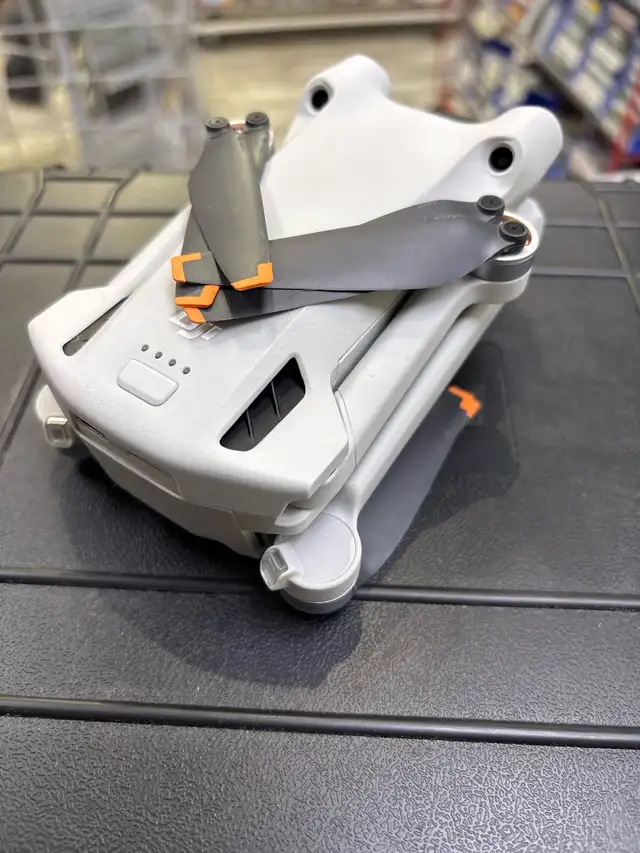 DJI Mini Pro 3 Drone 2 Batteries/Charger/Case - Photo 2