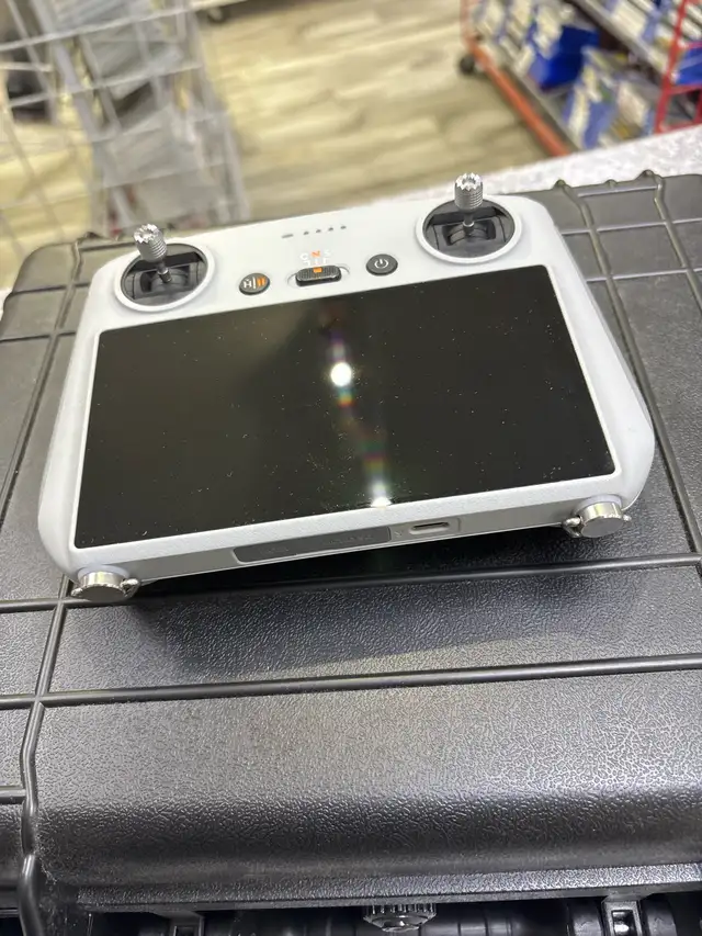 DJI Mini Pro 3 Drone 2 Batteries/Charger/Case - Photo 3