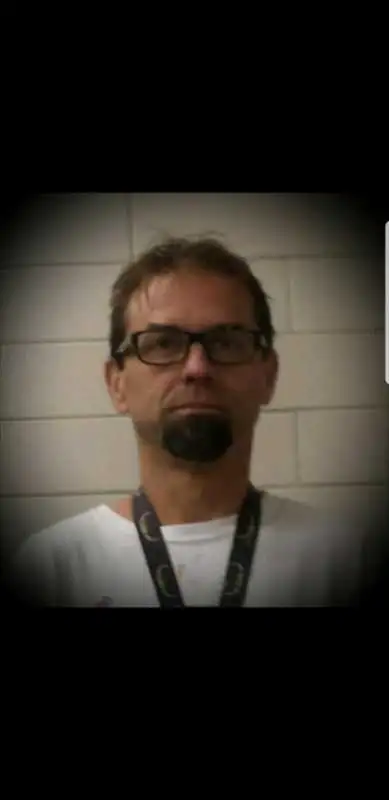 painting services available - Photo 6