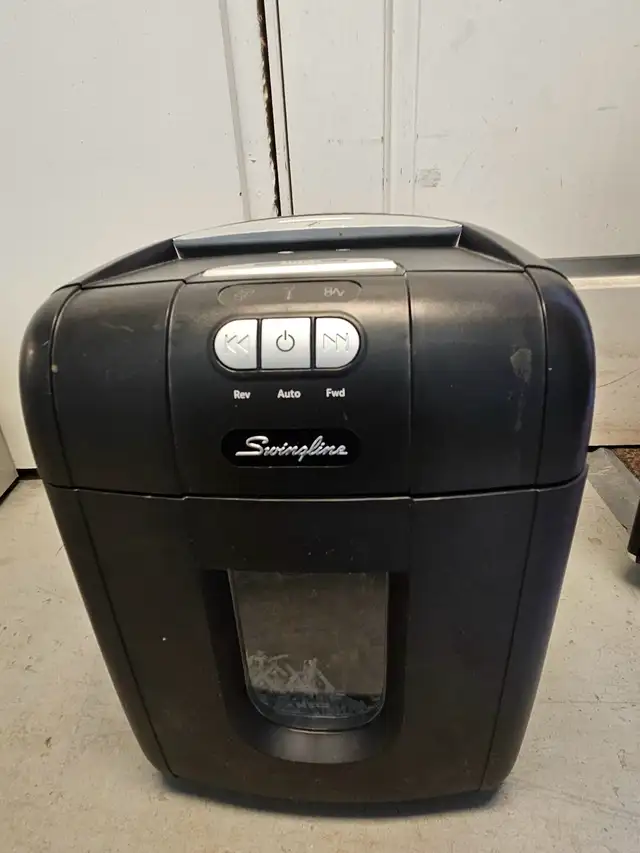 Swingline Shredder