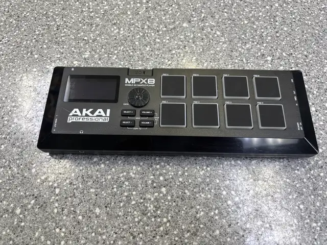 AKAI MPX8 SD Sample Player