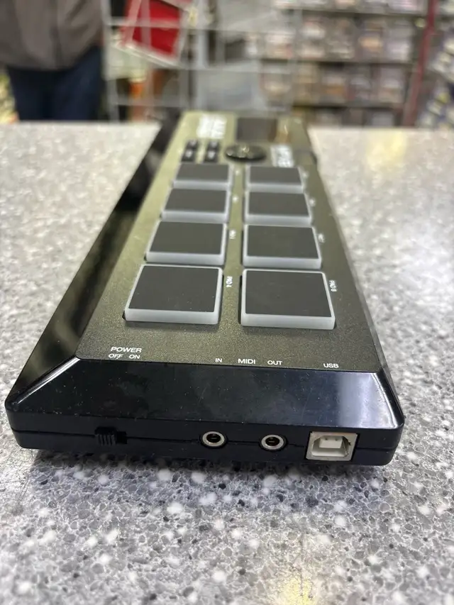 AKAI MPX8 SD Sample Player - Photo 3