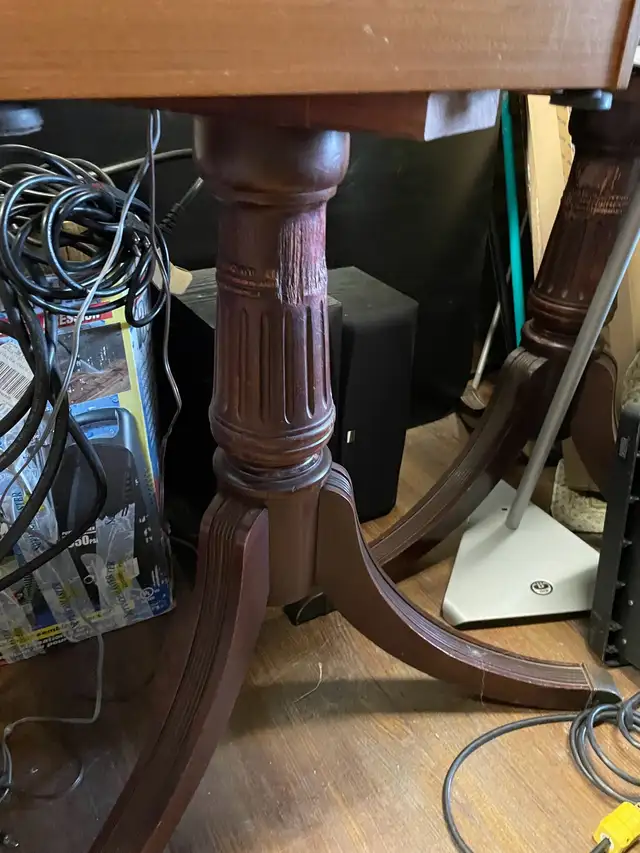 Table and 6 chairs - Photo 2