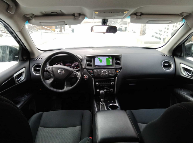 2018 Nissan Pathfinder SL 4X4 ⭐SOLID & MINT⭐ - Photo 6