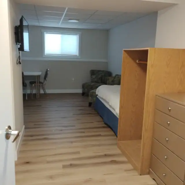 Comfy bright bachelor suite in Caronport - Photo 3