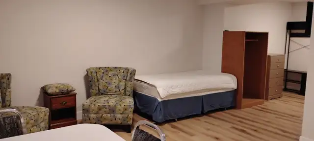 Comfy bright bachelor suite in Caronport - Photo 8