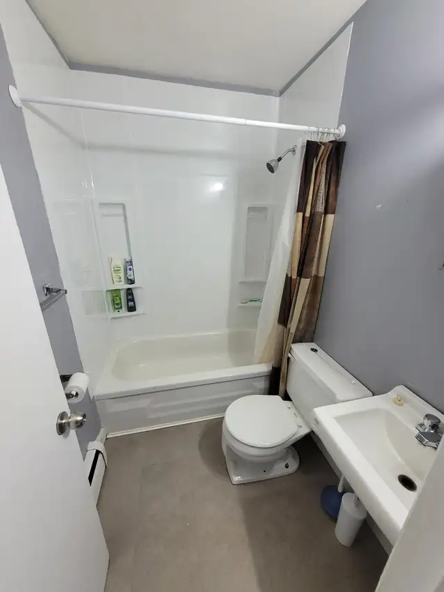 162 Charlotte St, West, #14 - Photo 5