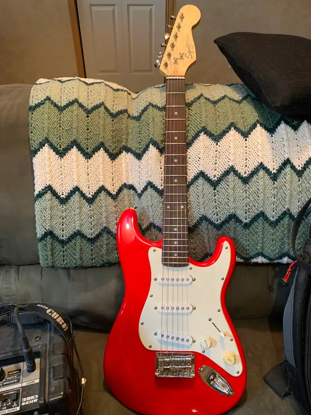 ELECTRIC GUITAR - Photo 2