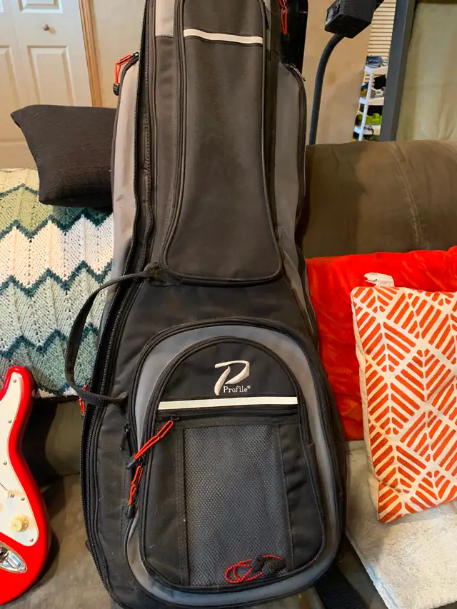 ELECTRIC GUITAR - Photo 4